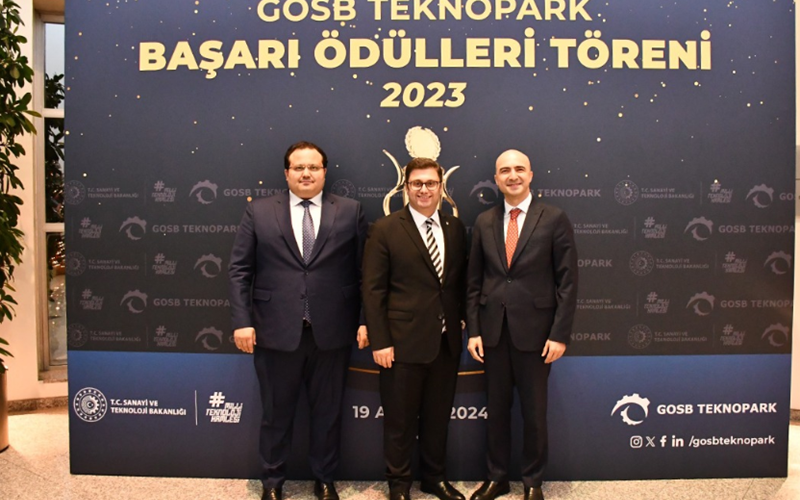Teknoloji Geliştirme Bölgeleri Derneği Başkanımız Dr. İbrahim YAVUZ, GOSB Teknopark Başarı Ödülleri Töreni'ne katıldı